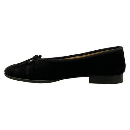 Chanel Pumps Black CC Logo Heels — view 3