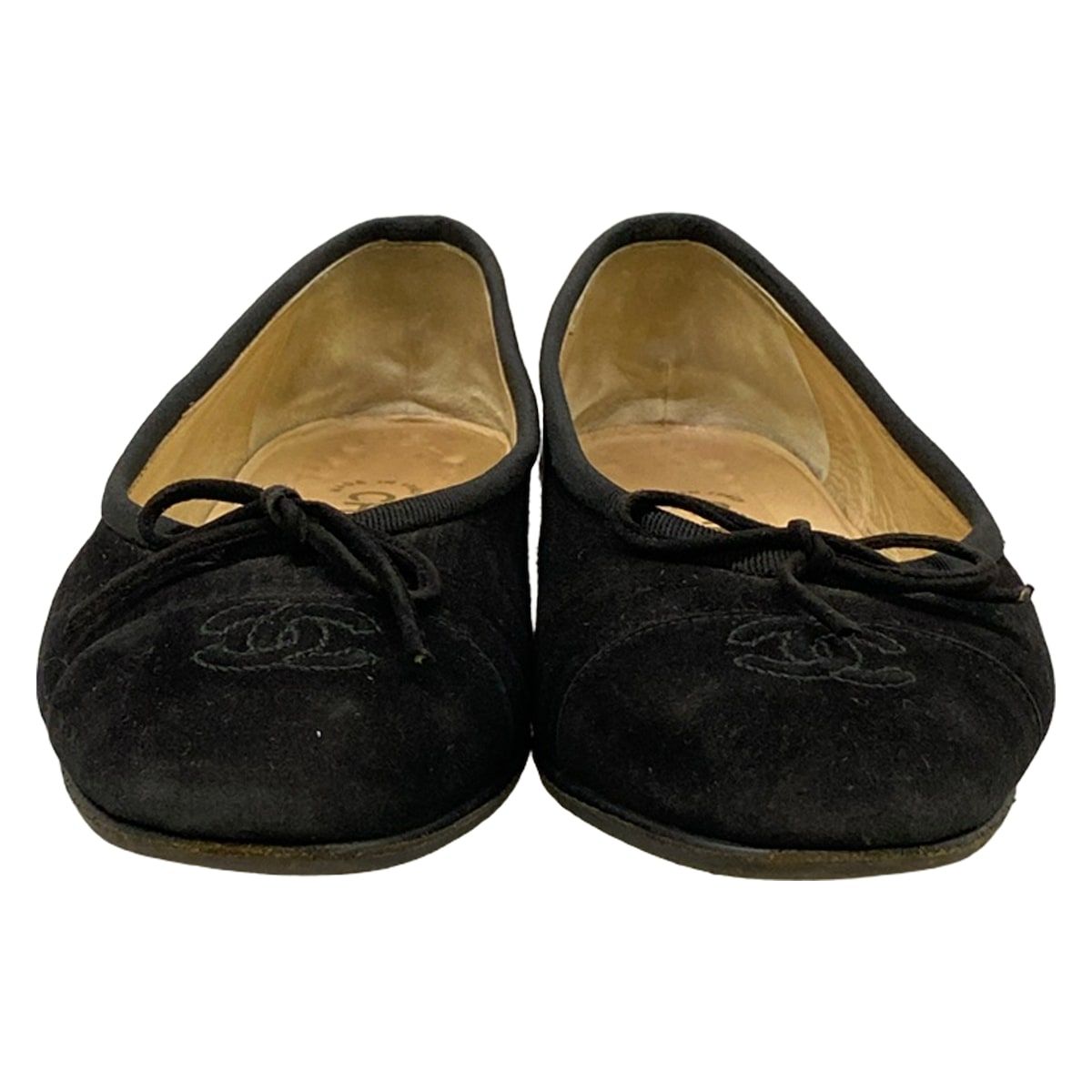 Chanel Pumps Black CC Logo Heels — view 5