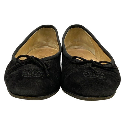 Chanel Pumps Black CC Logo Heels — view 5