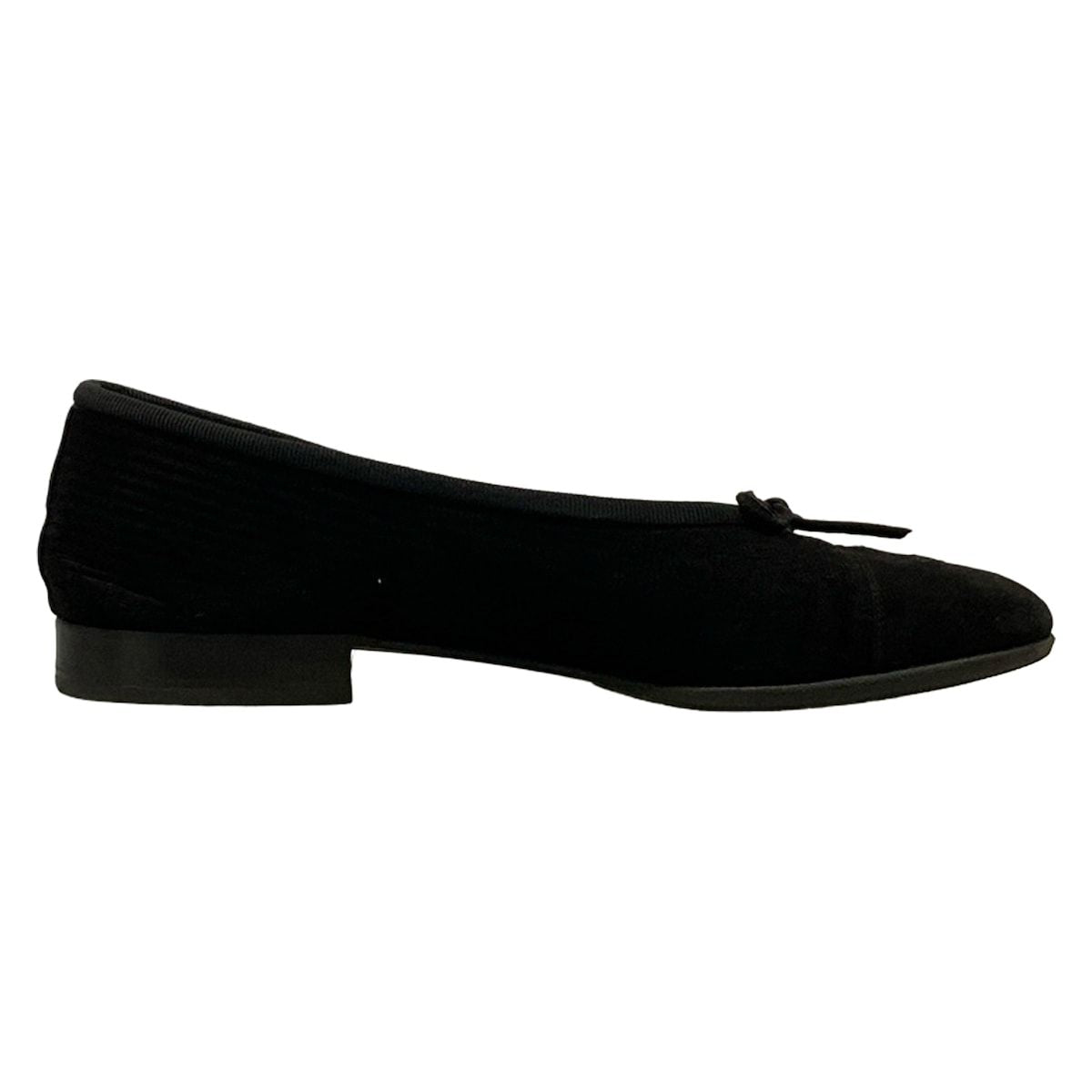 Chanel Pumps Black CC Logo Heels — view 2