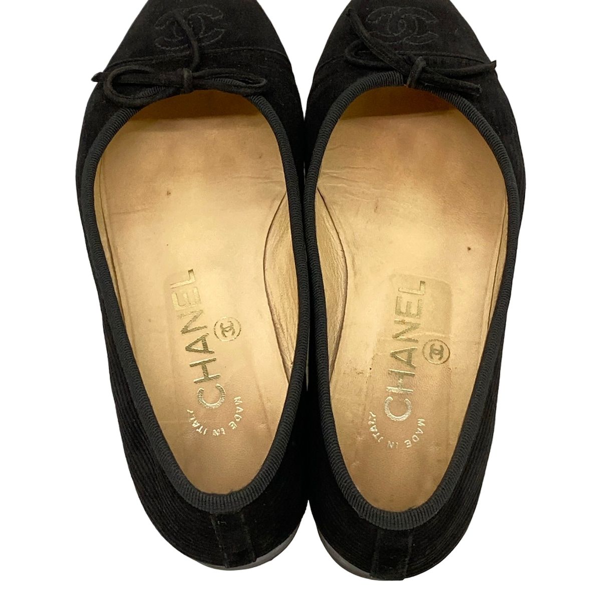 Chanel Pumps Black CC Logo Heels — view 7