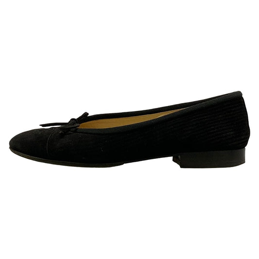 Chanel Pumps Black CC Logo Heels