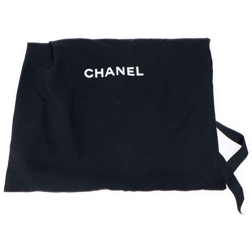 Chanel CC Logo Espadrilles Flat Sandals White Black — view 6