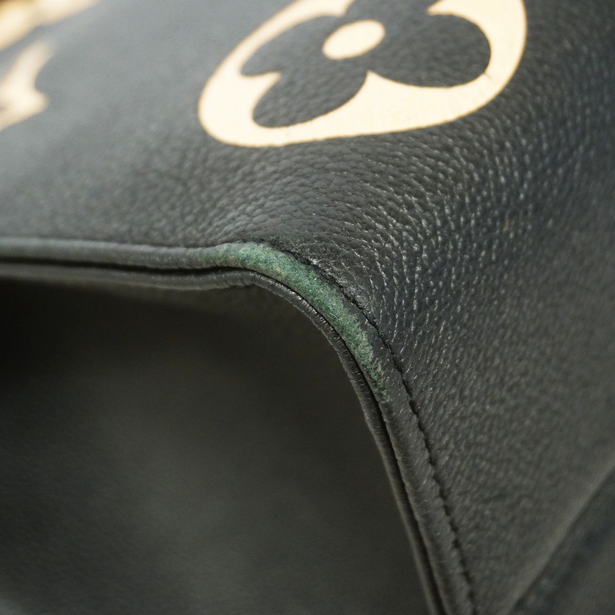 Louis Vuitton Tote Bag Monogram Empreinte Bicolor On The Go MM Black Beige 2-Way — view 6