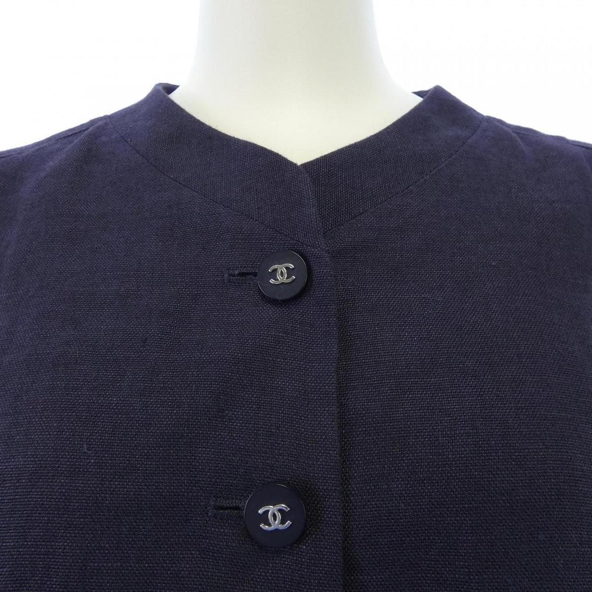 Chanel Vintage 96P Collarless Jacket — view 5