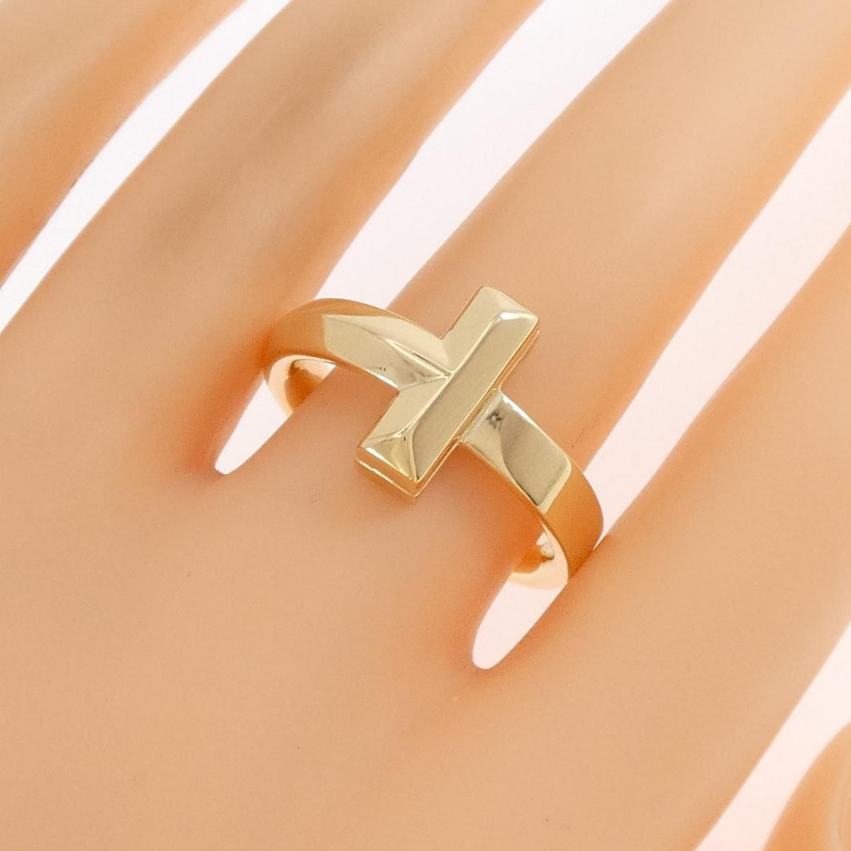 Tiffany & Co T One Ring — view 5