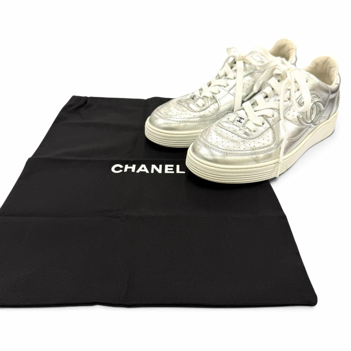 Chanel CC Logo Lace-up Leather Low-Top Sneakers Silver — view 2