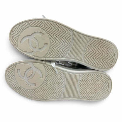 Chanel CC Logo Lace-up Leather Low-Top Sneakers Silver — view 5