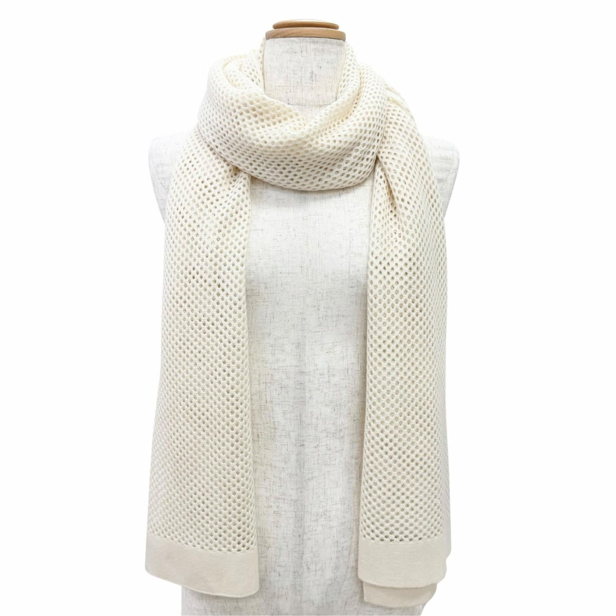 Hermes Maille Filet Cashmere 100% Logo Leather Shawl Scarf with Emblem Ivory — view 2