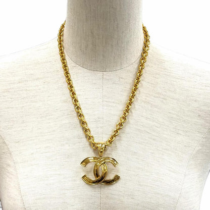 Chanel Vintage 94P CC Logo Chain Pendant Gold — view 2