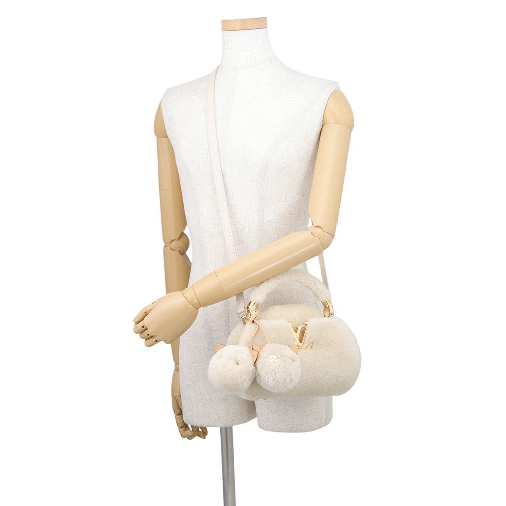 Louis Vuitton Capucines Shearling 2-Way Shoulder Bag — view 5