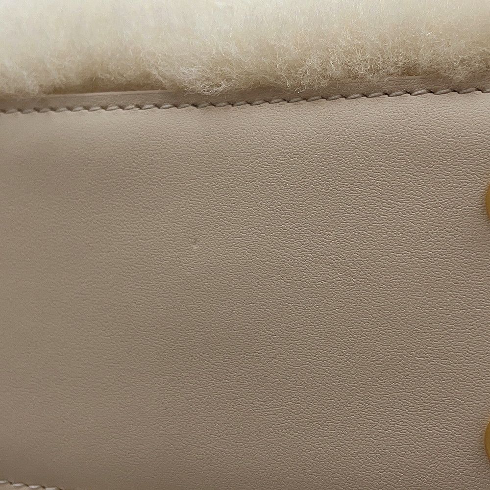 Louis Vuitton Capucines Shearling 2-Way Shoulder Bag — view 7