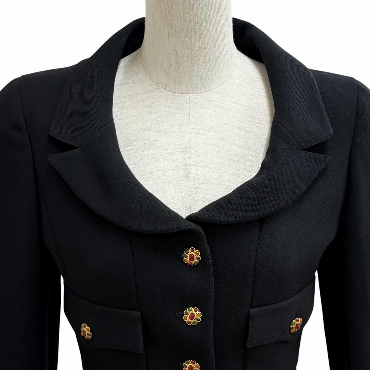 Chanel Vintage 96A Wool 100% Gripoix Buttoned Jacket Skirt Set 38 — view 4