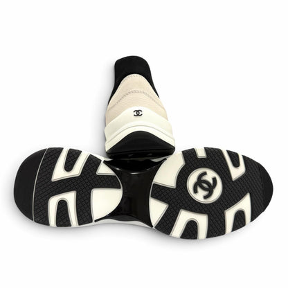 Chanel Suede Leather CC Logo Low-Top Sneakers White — view 5
