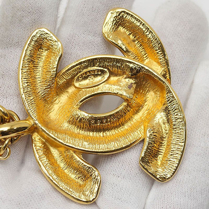Chanel Quilted CC Logo Long Chain Necklace Gold — view 4