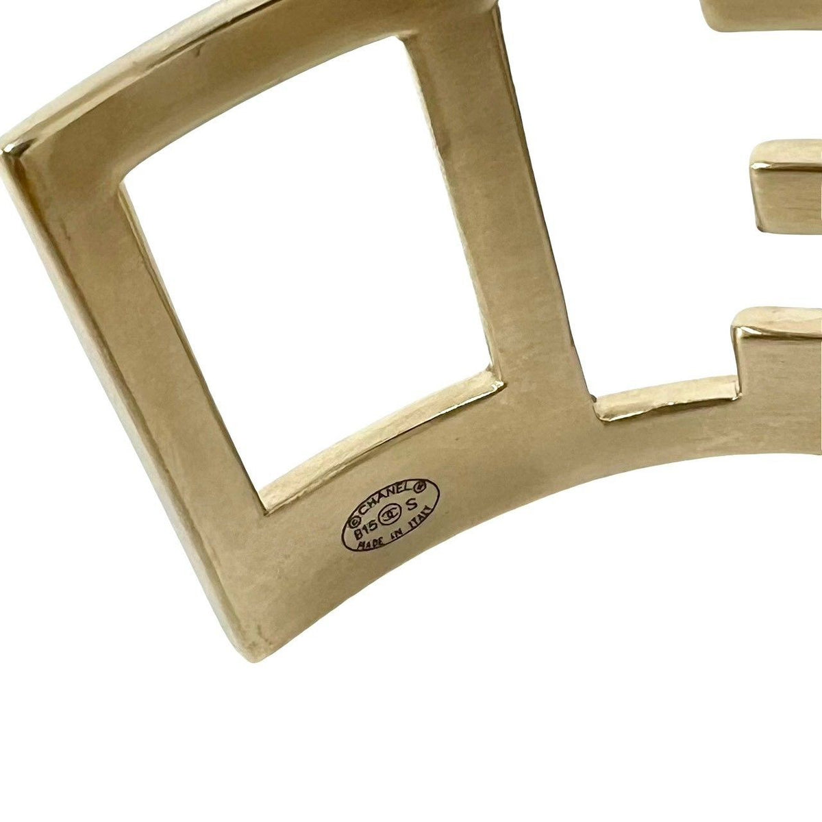 Chanel Comment Logo Bangle Gold Bracelet — view 3