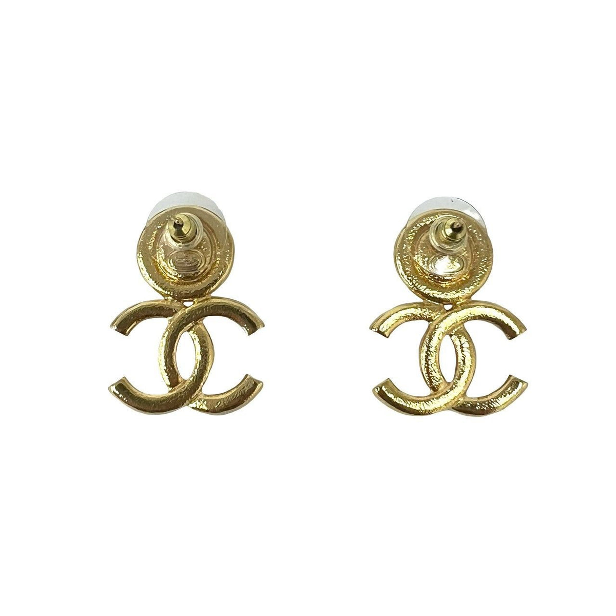 Chanel CC Logo Earrings Gold — view 6