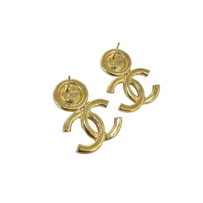 Chanel CC Logo Earrings Gold — view 7