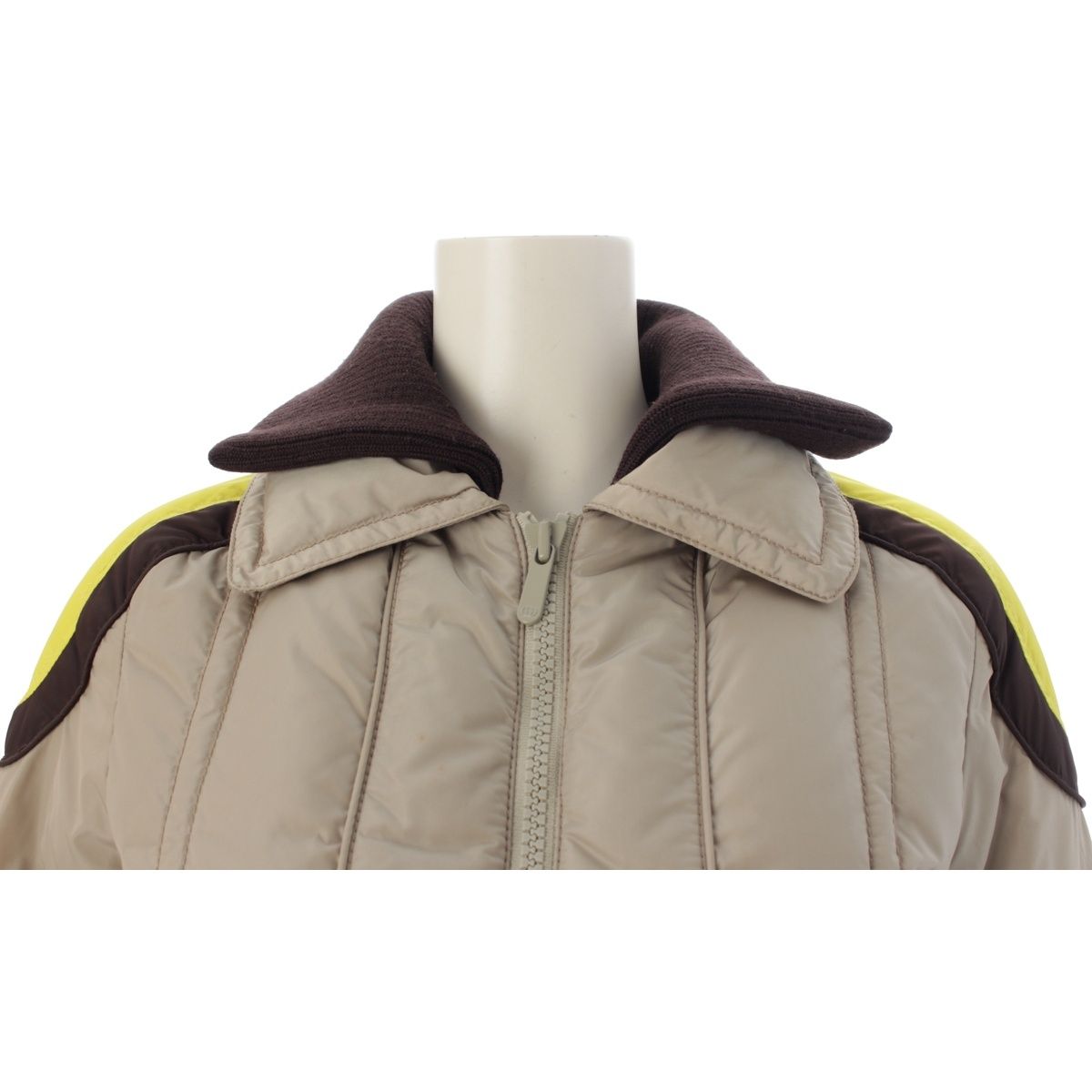 Gucci GG Contrast Cuff Multi Zip Down Jacket Style Ski Wear Thump Ring Greige — view 5
