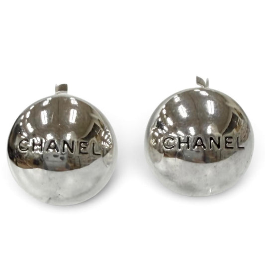 Chanel Vintage 98P Logo Design Round Earrings Silver
