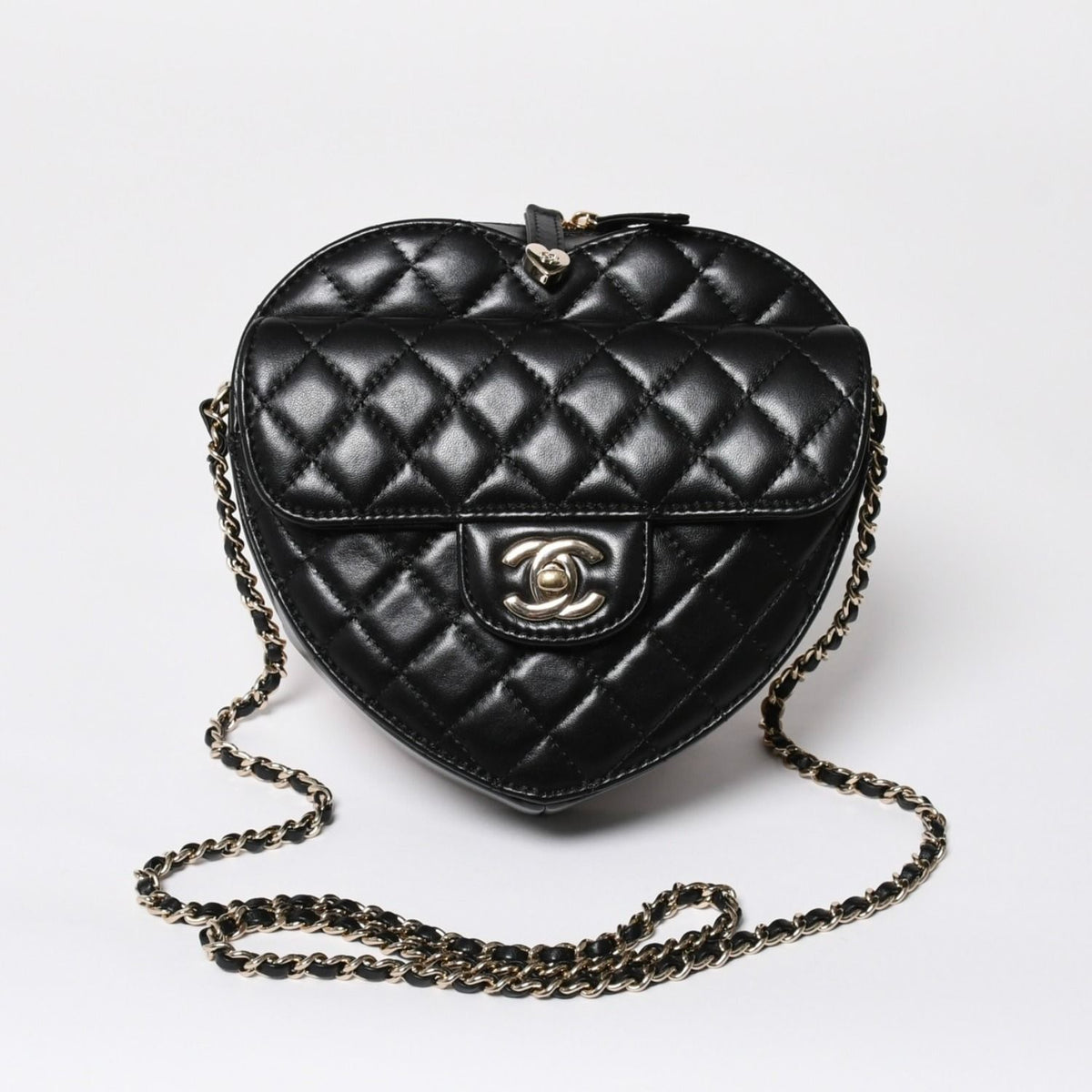 Chanel Heart Chain Shoulder Bag CC Logo Lambskin Black