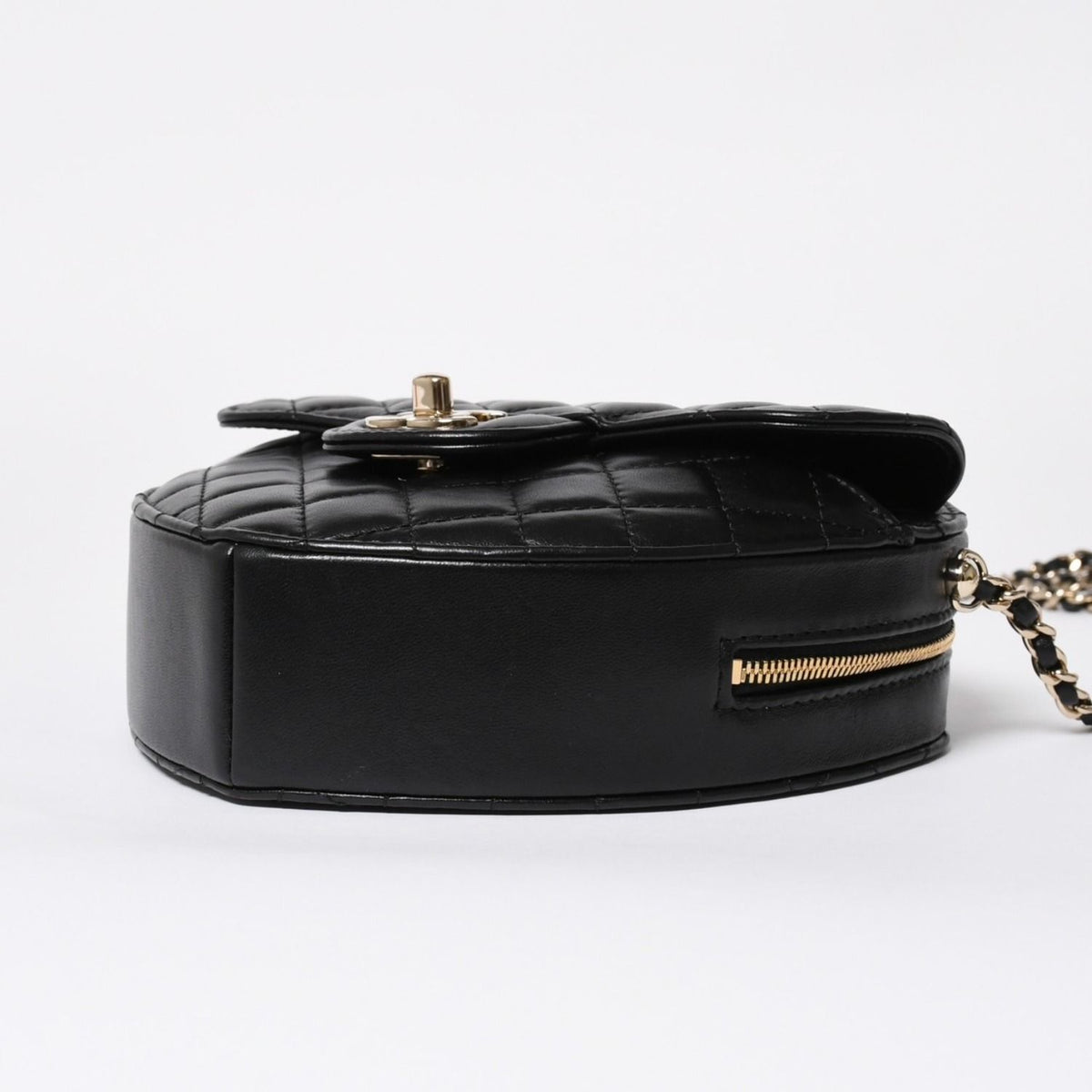 Chanel Heart Chain Shoulder Bag CC Logo Lambskin Black — view 6
