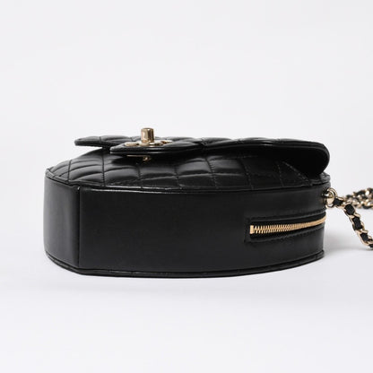 Chanel Heart Chain Shoulder Bag CC Logo Lambskin Black — view 6