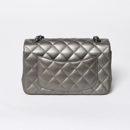 Chanel Quilted 20 S Flap S Chain Shoulder Bag CC Logo Lambskin Silver — view 2