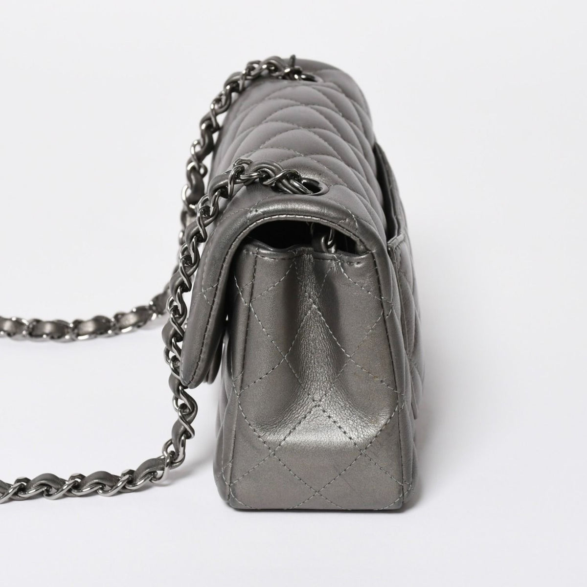 Chanel Quilted 20 S Flap S Chain Shoulder Bag CC Logo Lambskin Silver — view 4