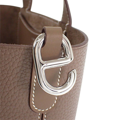 Hermes in the Loop 18 Handbag Taurillon Clemence Veau Etoupe — view 8