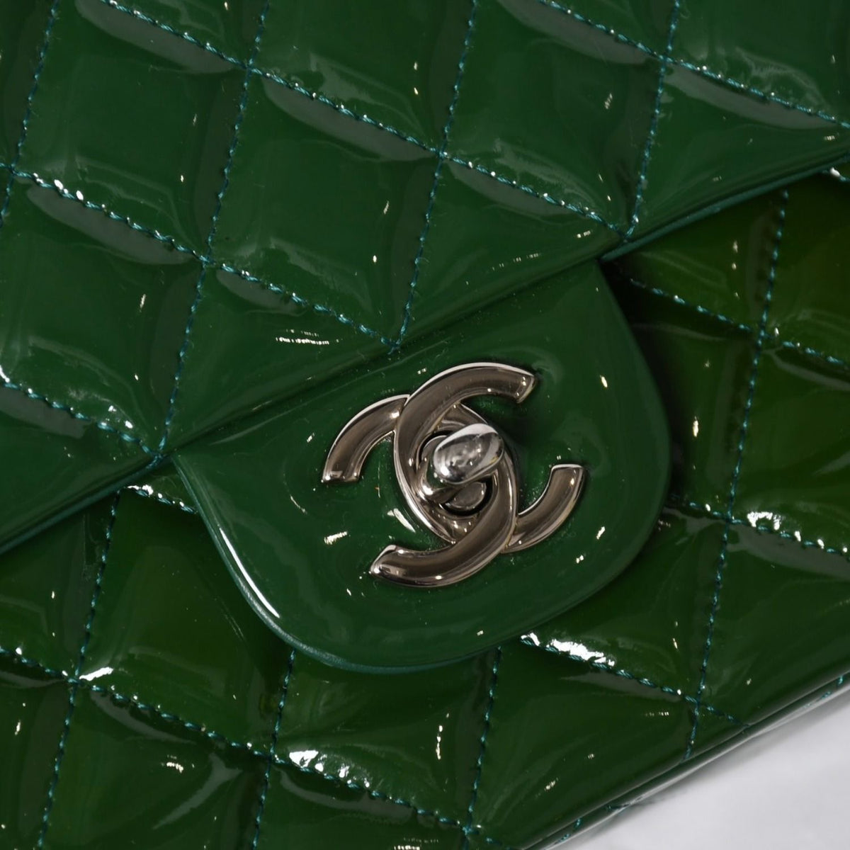 Chanel Quilted 25 Double Flap Chain Shoulder Bag Patent Green Silver — view 7