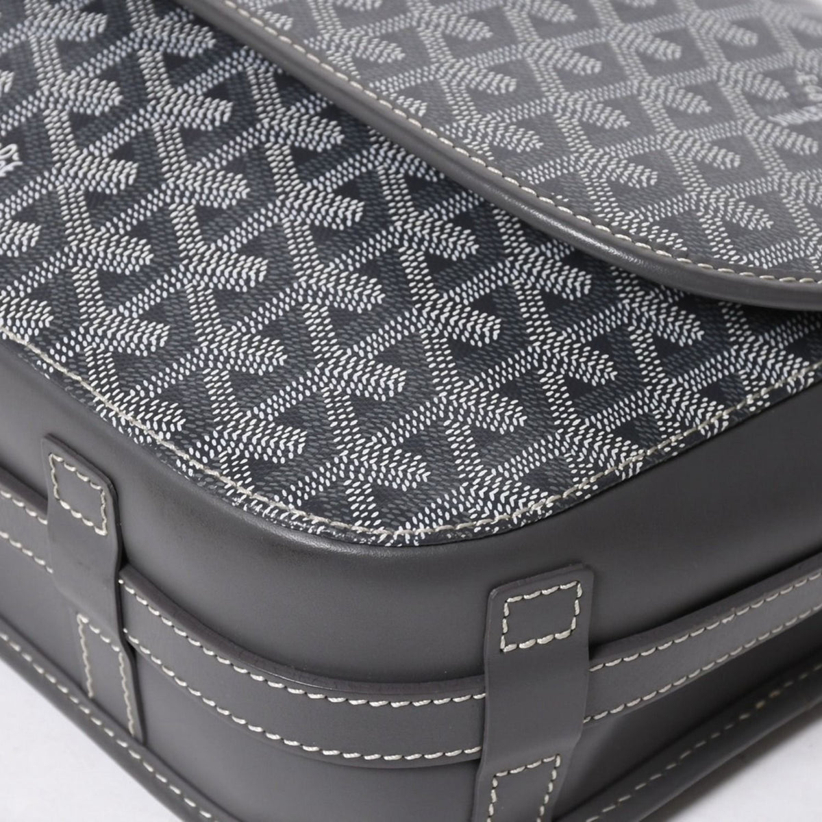 Goyard Belvedere GM Shoulder Bag Gray Leather Silver Herringbone Pattern — view 7