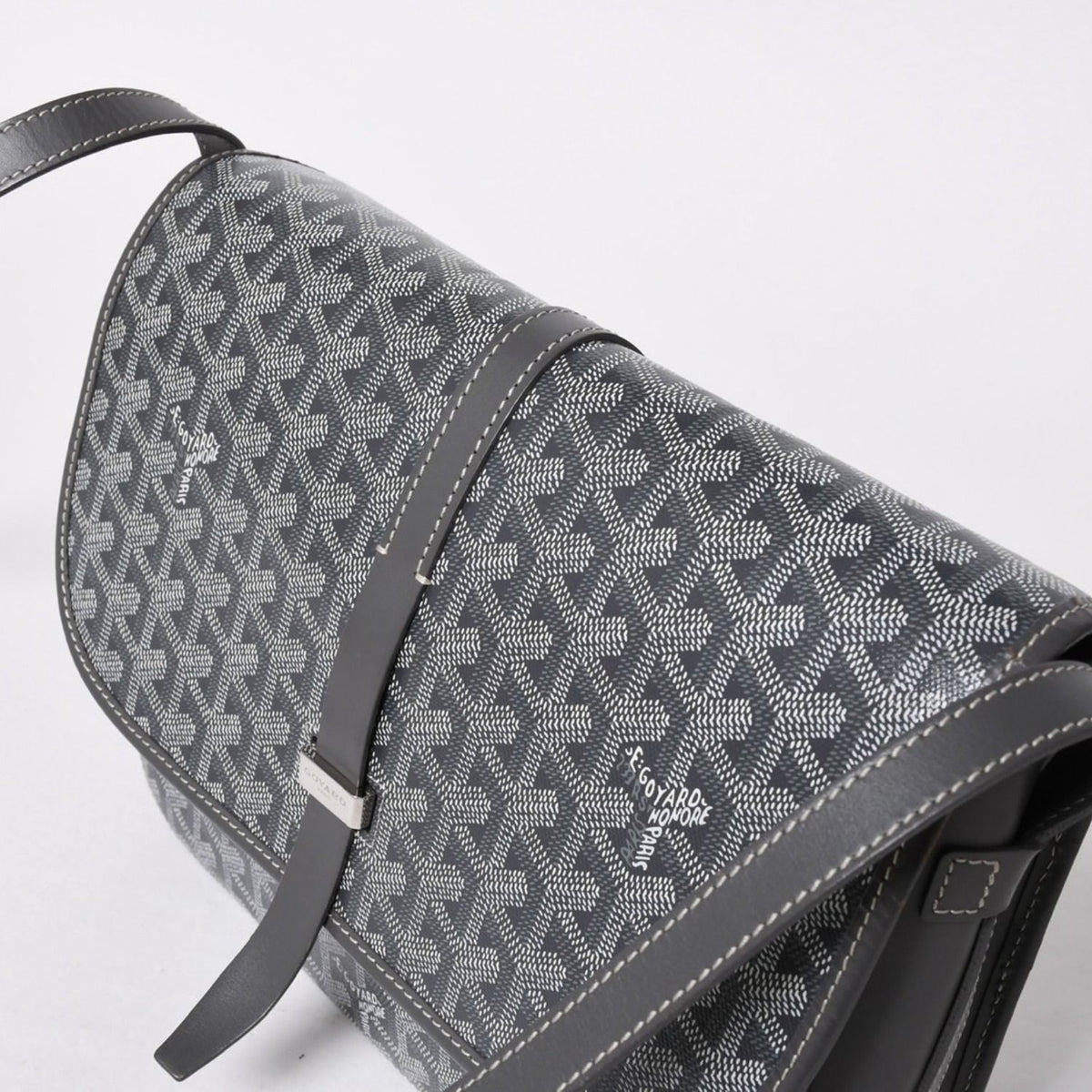 Goyard Belvedere GM Shoulder Bag Gray Leather Silver Herringbone Pattern — view 5