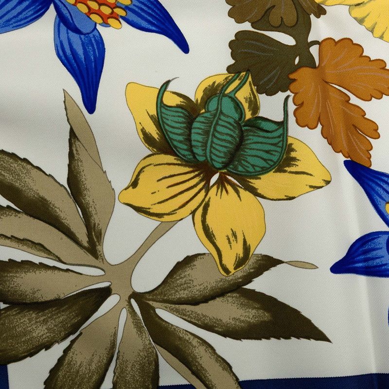 Hermes Carre 90 Fleurs D'hellade Hellas Scarf White Blue Multicolor Silk — view 4