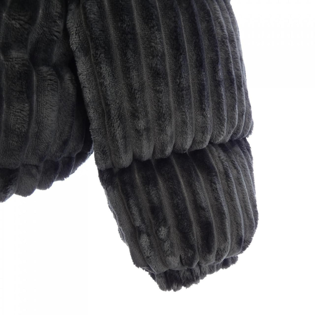 Moncler Daos Down Jacket — view 7
