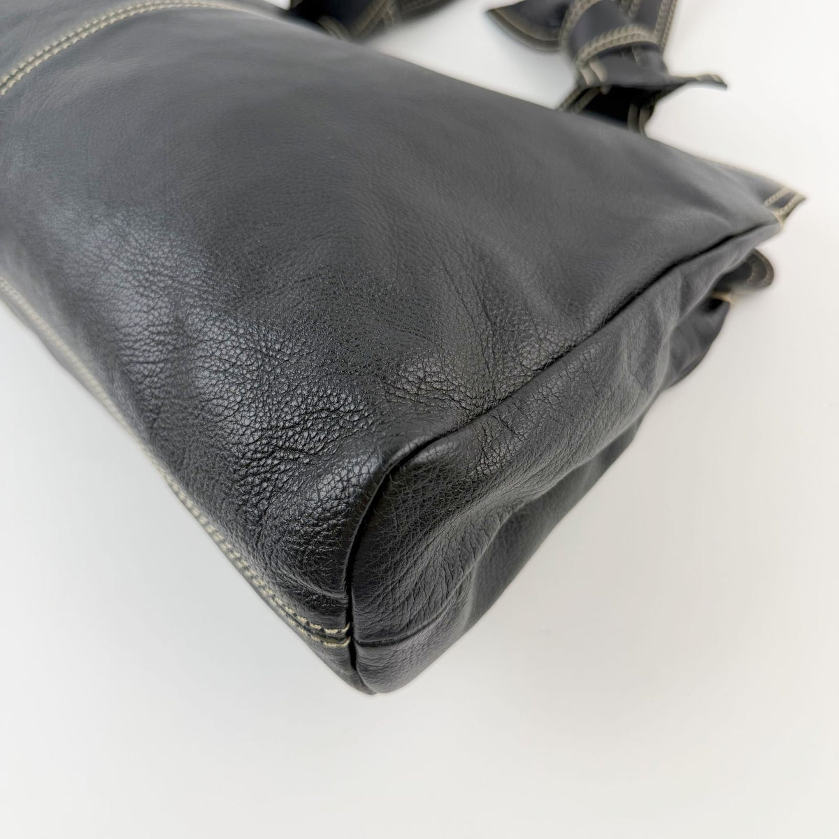 Miu Miu Logo Embossed Contrast Stitch Knot Handle Shoulder Bag Leather Black — view 8
