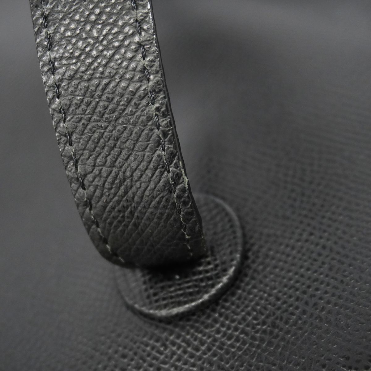 Chanel Shoulder Bag Caviar Leather Black Gold — view 7