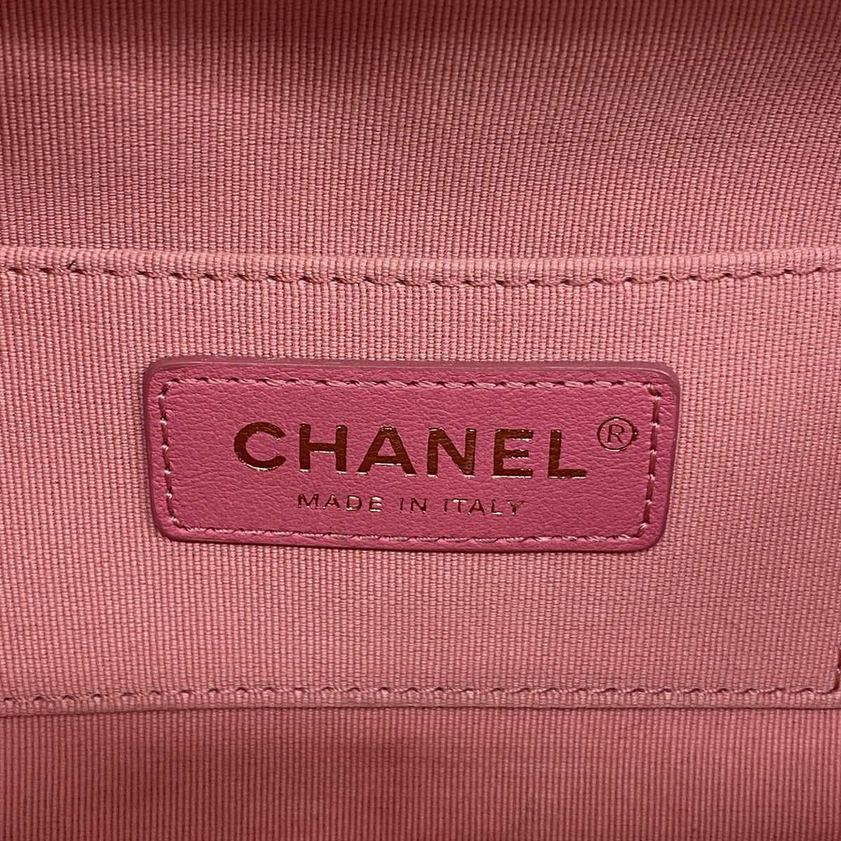 Chanel Shoulder Bag Quilted Lambskin White Gold — view 5