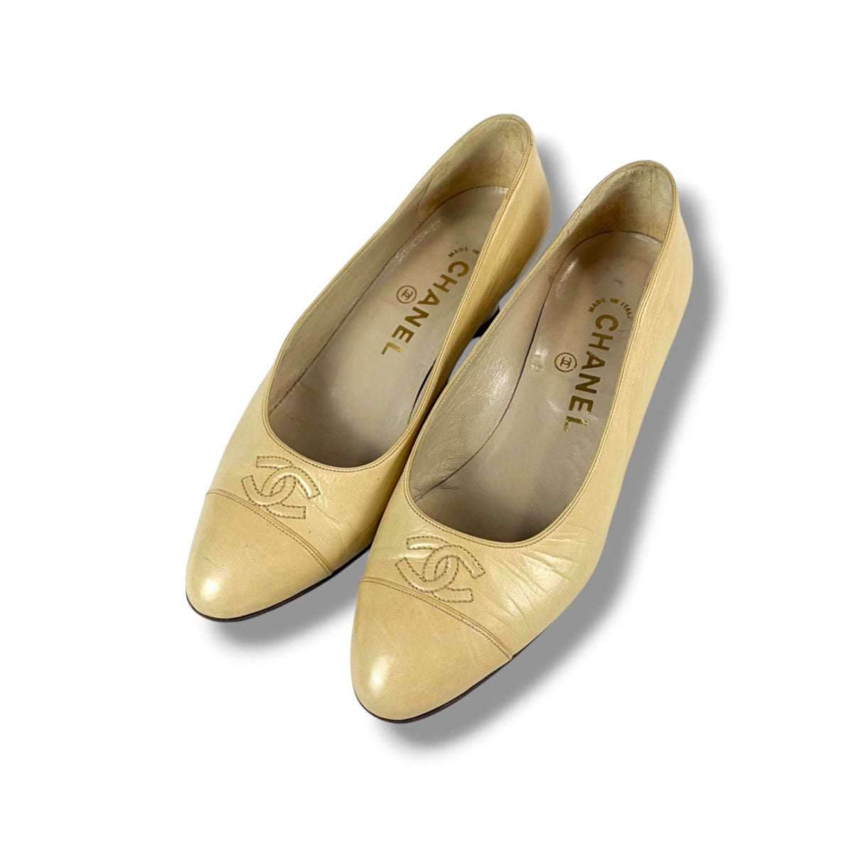 Chanel Coco Low Heeled Pumps CC Logo Beige Heels — view 3