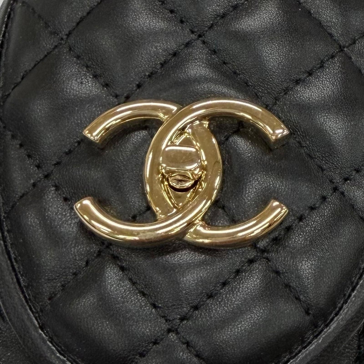 Chanel Quilted CC Logo Turnlock Leather Loafers Black Gold — view 8