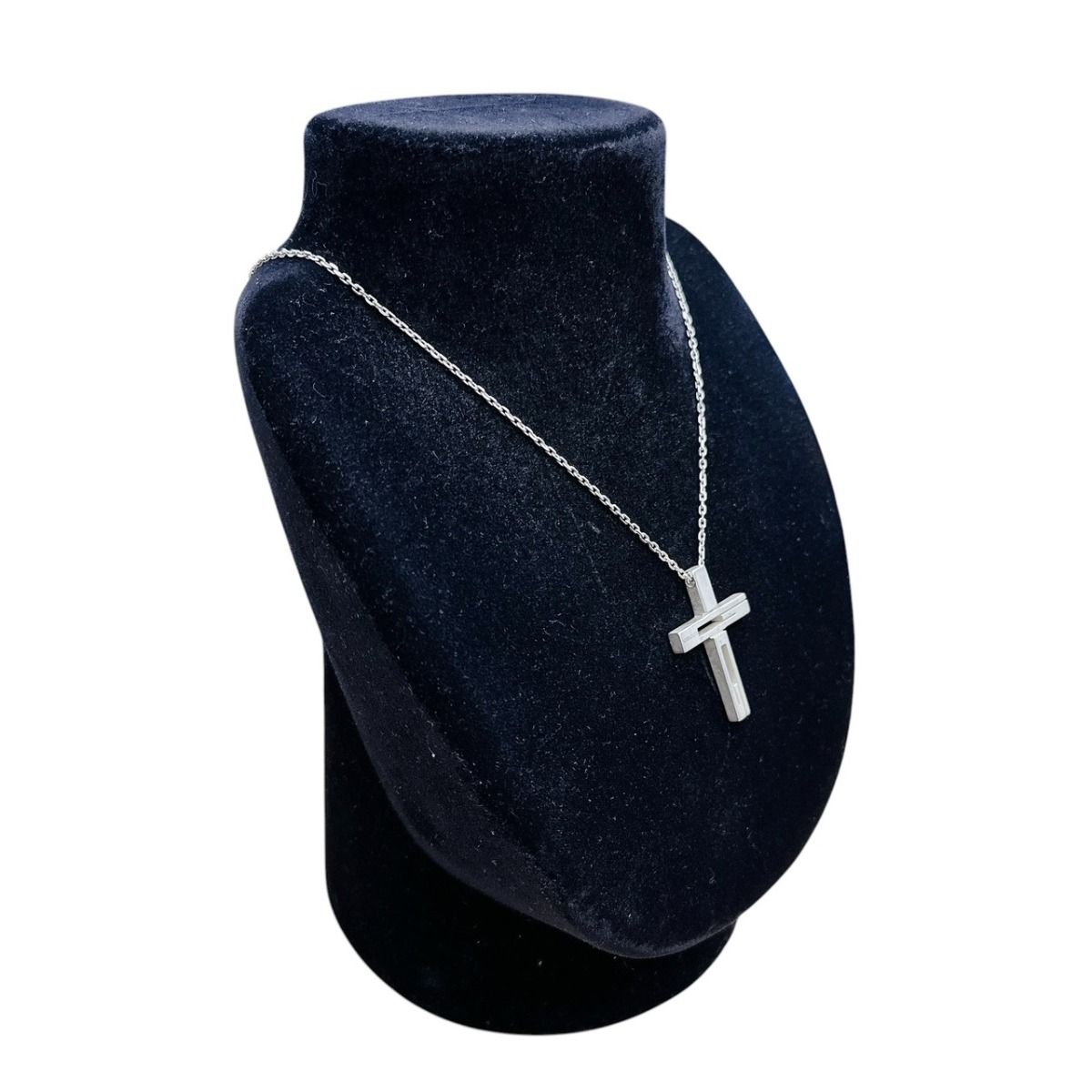 Gucci Cutout G Cross Necklace Silver — view 5