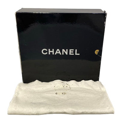 Chanel Shoulder Bag Quilted Beige Gold Tassel Lambskin — view 8