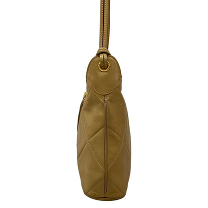 Chanel Shoulder Bag Quilted Beige Gold Tassel Lambskin — view 4