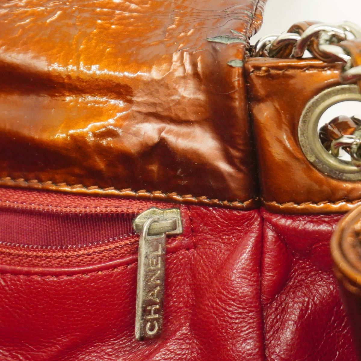 Chanel Shoulder Bag Patent Leather Brown Silver — view 8