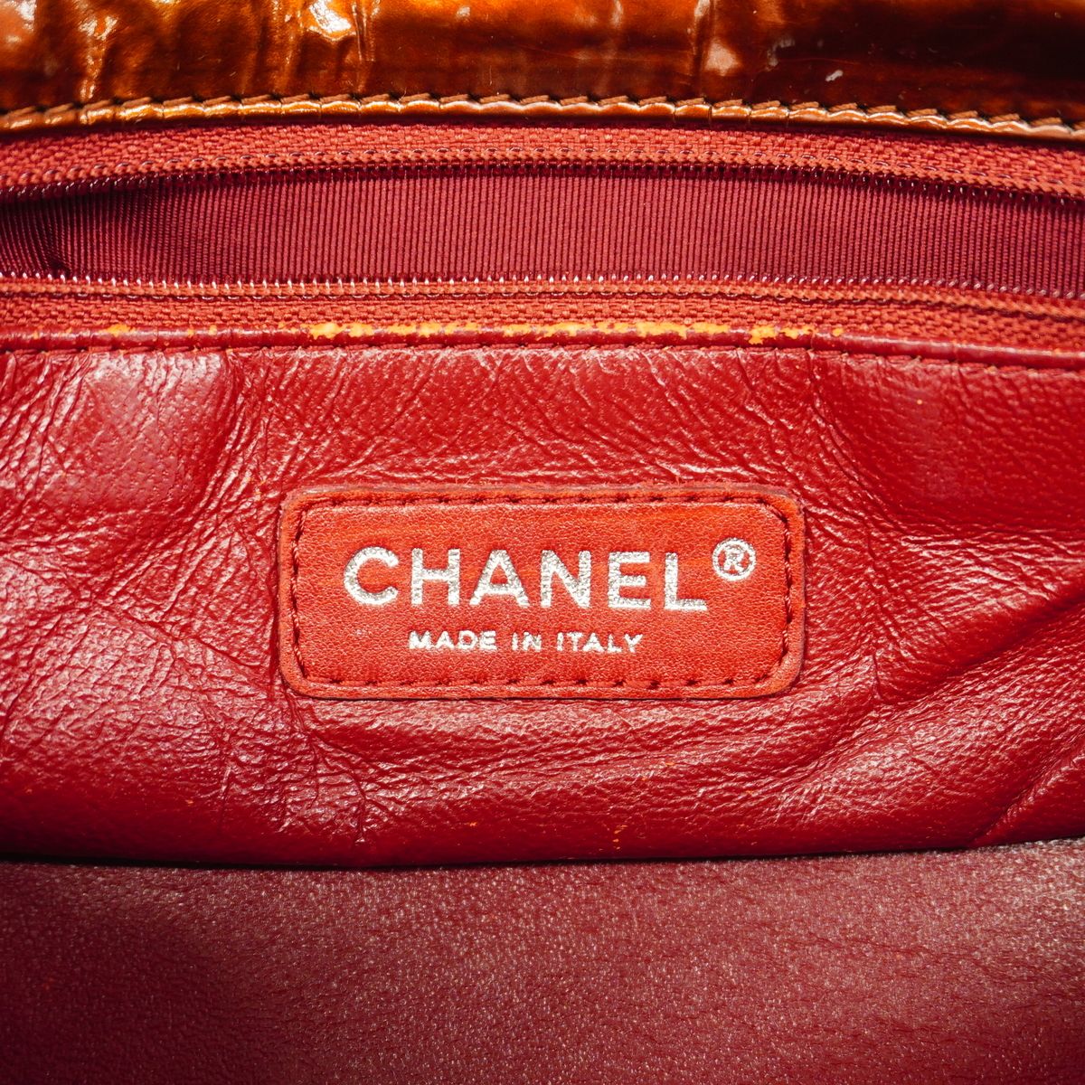 Chanel Shoulder Bag Patent Leather Brown Silver — view 5