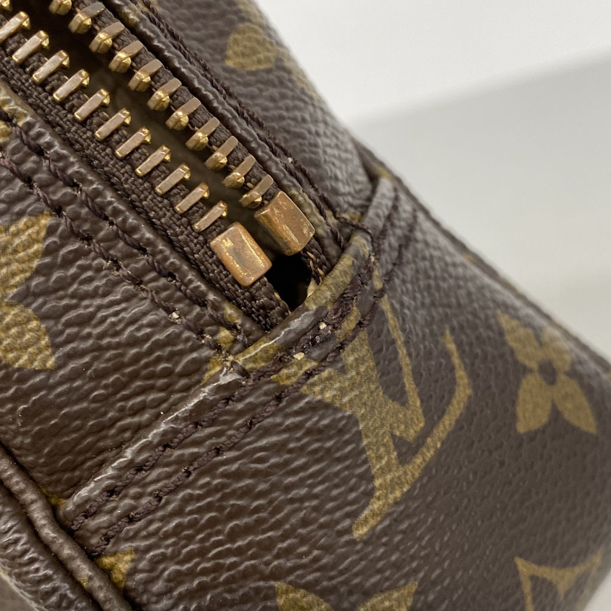 Louis Vuitton Pouch Monogram Trousse Toilette 23 Brown — view 7
