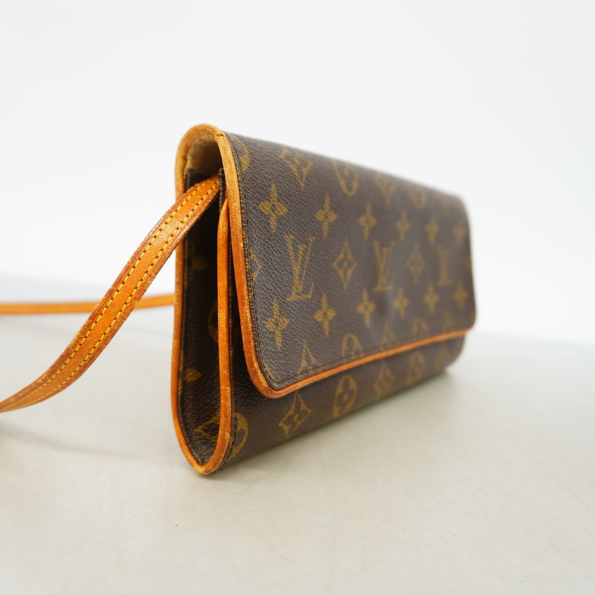 Louis Vuitton Shoulder Bag Monogram Pochette Twin GM Brown — view 2