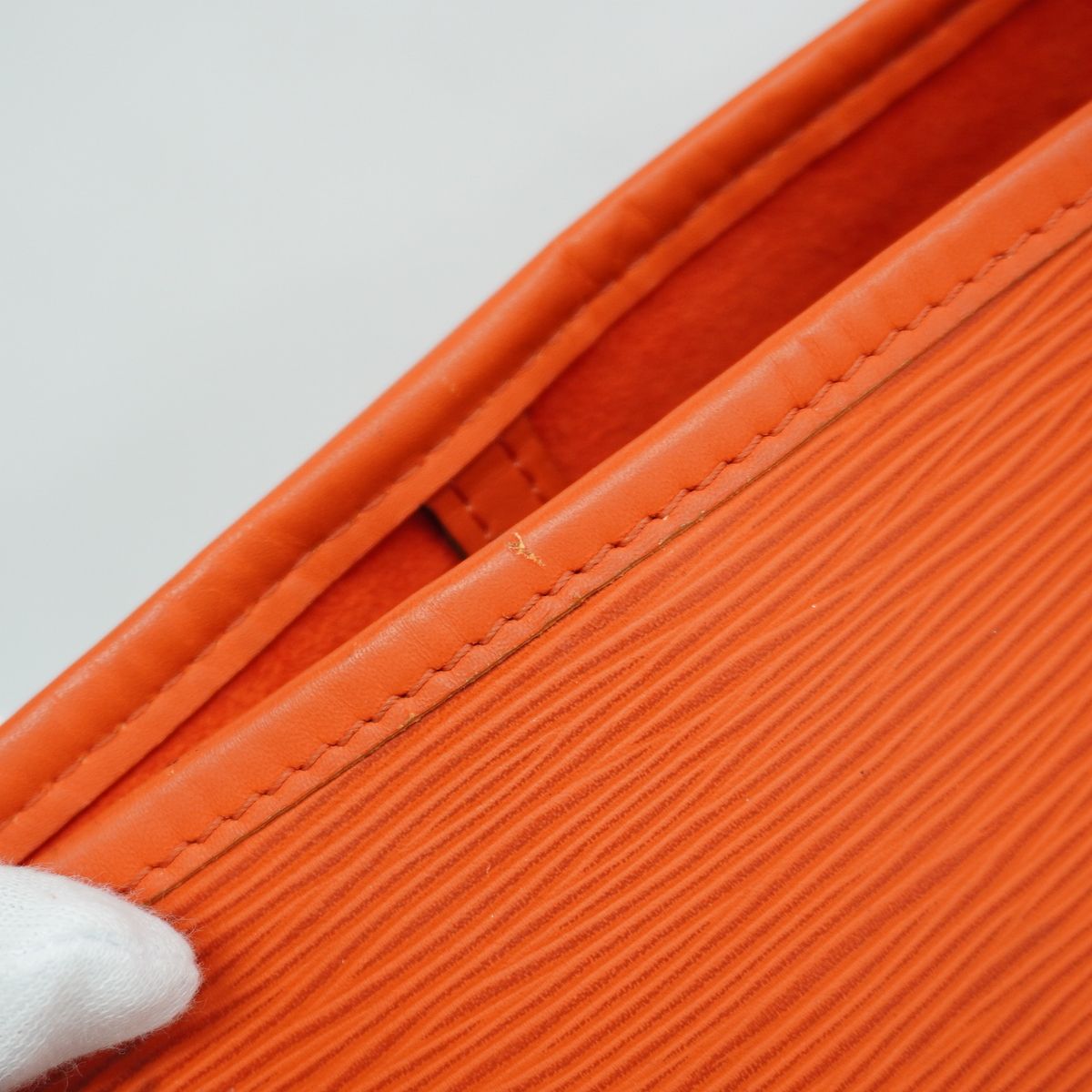 Louis Vuitton Tote Bag Epi Neverfull PM Piment — view 8