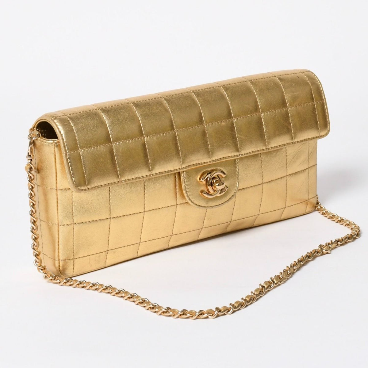 Chanel Choco Bar East West Chain Shoulder Bag Lambskin Gold — view 3
