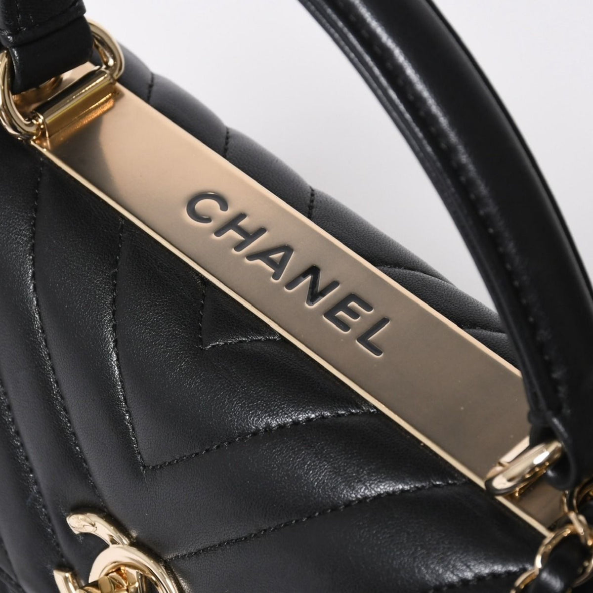 Chanel Chevron Top Handle 2-Way Bag CC Logo Lambskin Black Gold — view 7